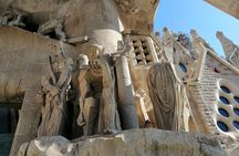Sagrada Familia Skip The Line Guided Group Tour with Options
