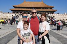 Explore Beijing's Tiananmen,Forbidden city andMutianyu with guide