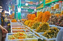 3 Hours Cycling Street Food Night Ride in Ho Chi Minh City