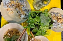 Best Hanoi Street Food Tour: Train Street & Hidden Alleyways