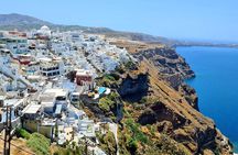 Santorini: Private Tour in the Picturesque Village of Oia
