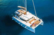 Heraklion: Luxe Catamaran Sailing Cruise to Dia Island with Lunch