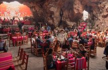 Ascent to Pyramid Moon in Teotihuacan with Breakfast in Cueva