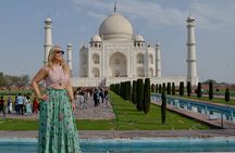 Agra & Mathura-Vrindavan: Taj, Red Fort & Spiritual 2-day tour