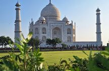 Agra & Mathura-Vrindavan: Taj, Red Fort & Spiritual 2-day tour