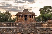 Easy Private Tour at Sun Temple and Rani Ki Vav in Premium Car