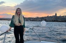 Private Sunset Yacht Voyage