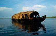 5 Days Luxury Kerala Tour with Houseboat Experience
