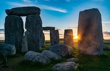 Private Day Tour from Bath to Stonehenge and The Cotswolds