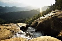 Diyaluma Waterfall and Natural Pool Bath With Lunch