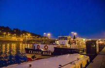 Prague: Sightseeing Boat Cruise with Buffet Dinner