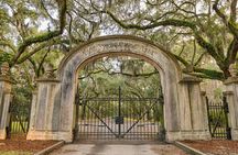 Savannah Psychic Guided Ghost & Cemetery Tour