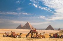 Private tour to Giza pyramids and Egyptian museum and old Cairo 