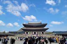 Small Group Seoul Highlight Tour opt. Hanbok & Tea Ceremony