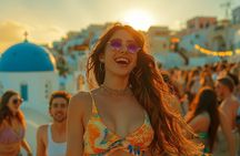 Santorini: Sunset Guide Tour with Hotel Pick-up