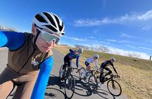 English/Italian guided cycling tour in Tokyo(with a rental bike)