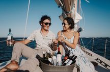 Key West Small-Group Sunset Sail with Wine and Hors d'oeuvres