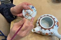 Kintsugi, Makie or Gold Leaf Pasting Workshop in Nihonbashi Tokyo