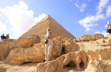 Full day tour to Giza Pyramids, Memphis, Sakkara & Dahshur with private guide