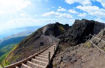 Vesuvius tour entrance to the crater and return bus