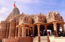 Terracotta Temples and Baluchuri Weavers Tour