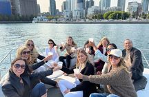60-Minute Toronto Luxury Yacht Sightseeing Prosecco Cruise!