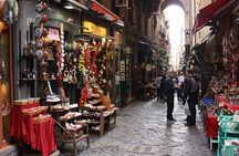 Naples Street Art Tour in Quarters Spagnoli