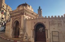 Oran: The absolute everything of El Bahia with a local