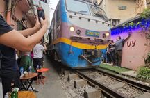 Best Hanoi Street Food Tour: Train Street & Hidden Alleyways