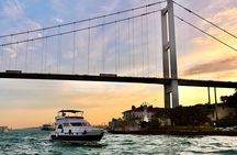 Sunset Bosphorus Yacht Tour in Istanbul