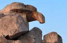Private Moon Valley Hike Experience in Jeddah