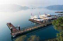 Private 9-Hour Sun Moon Lake Leisure Tour from Taichung (台中)!