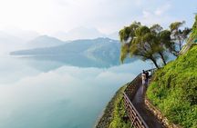 Private 9-Hour Sun Moon Lake Leisure Tour from Taichung (台中)!