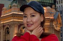 Pose for professional pics while enjoying Melbourne history walk