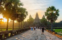 Angkor Wat Sunrise Tour with Temple Highlights