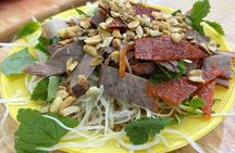 Walking Tour in Hanoi Old Quarter with Street Food & Coffee