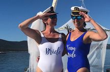 Athens Riviera Catamaran tour with fresh Meal Drinks and Swimming