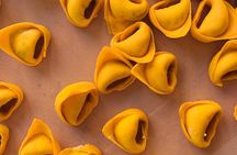 Bologna Food Tour and Enogastronomia Experience with Local Chef 