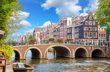 Historic Amsterdam Walking Tour: Royal Palace & Flea Markets