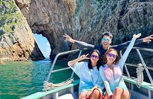 Boat Tour Through Four Sea Arches in Sai Kung, Hong Kong Geopark