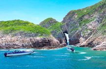 Boat Tour Through Four Sea Arches in Sai Kung, Hong Kong Geopark