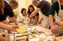 Cesarine: Pasta & Tiramisu Class at Local's Home in Turin