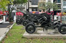 Hanoi Sightseeing and Food Tour with Army Jeep