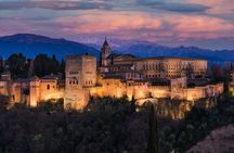 Night Tour of Alhambra and Nasrid Palaces + tickets