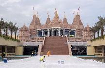 Abu Dhabi Sightseeing Tour with Temple Visit 