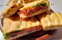 Foodie Full Lunch Tour Experience with a Local Sommelier in Pisa