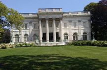 Historic Highlights with the Gilded Age Private Van Tour