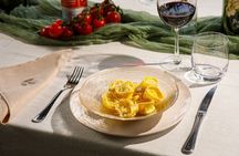 Pasta, Truffle and Wine: hands-on class in a medieval town