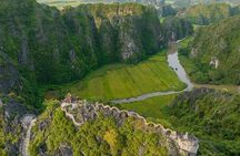 Day tour Hoa Lu, Trang An/Tam Coc with rowing boat and Mua Cave