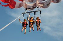 Kelowna: Ultimate Parasailing Experience